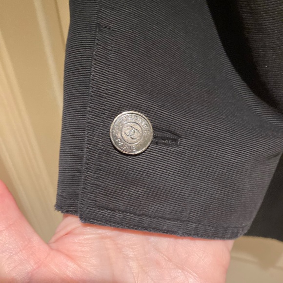 CHANEL black skirt suit, size 8, Authentic Vintage - Picture 5 of 8